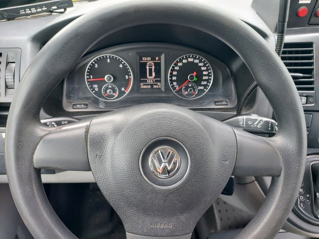 Ātrās palīdzības mašīna Volkswagen T5 Transporter DSG Kombi lang 4Motion NotarztNEF: foto 17