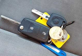 Volkswagen T5 Transporter Kasten 4Motion KLIMA STANDHEIZUN - Pasažieru furgons: foto 3 Volkswagen T5 Transporter Kasten 4Motion KLIMA STANDHEIZUN - Pasažieru furgons: foto 3