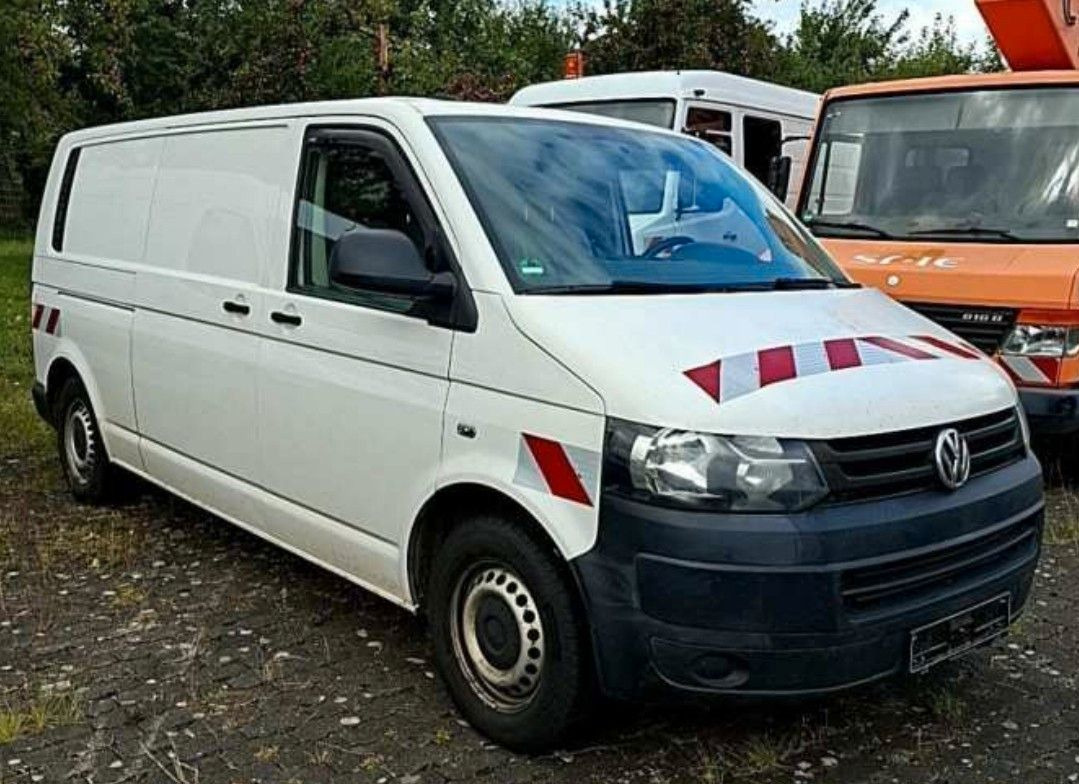 Volkswagen T5 Transporter Kasten Kombi lang 4Motion - Pasažieru furgons: foto 1 Volkswagen T5 Transporter Kasten Kombi lang 4Motion - Pasažieru furgons: foto 1