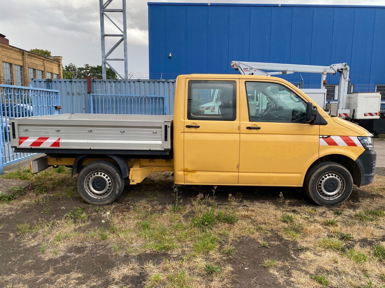 Volkswagen T6 Transporter Pritsche DOKA KLIMA NAVI MOTORSCH - Automašīna ar kravas platformu, Kravas-pasažieru furgons: foto 3 Volkswagen T6 Transporter Pritsche DOKA KLIMA NAVI MOTORSCH - Automašīna ar kravas platformu, Kravas-pasažieru furgons: foto 3