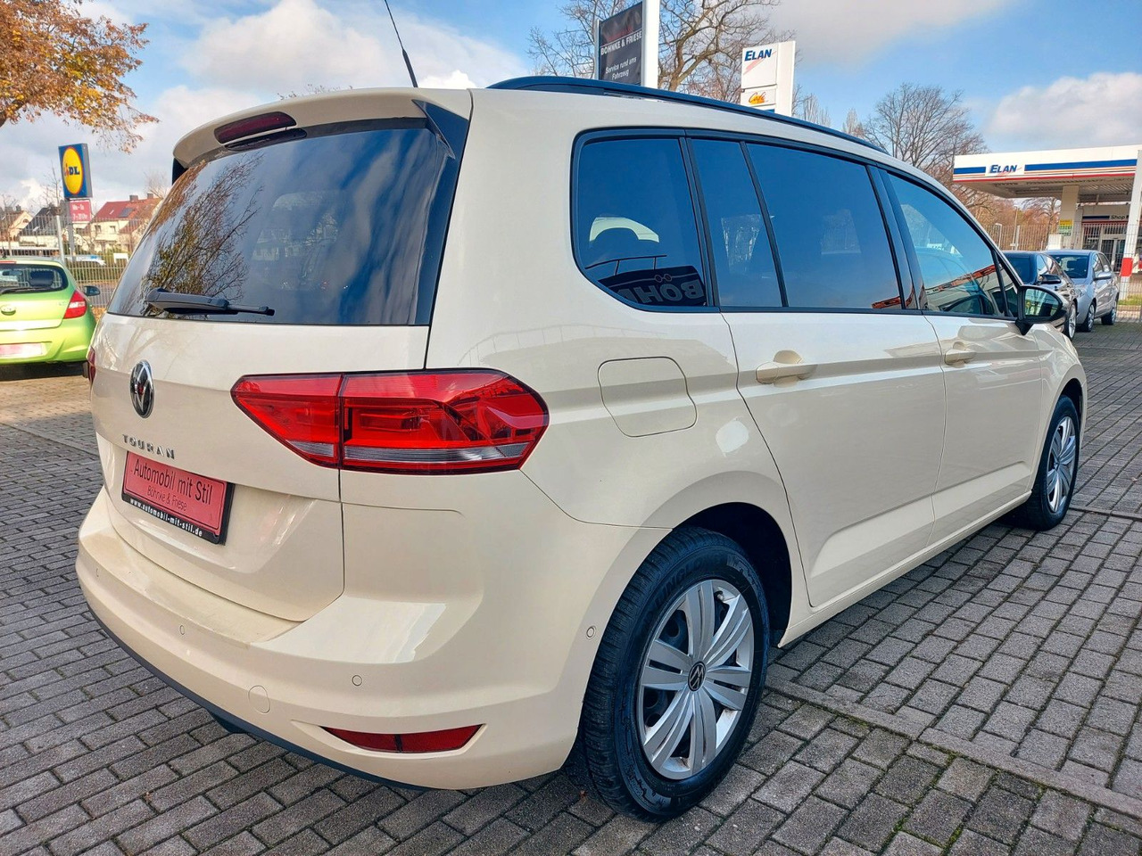 Volkswagen Touran 2.0 TDI SCR DSG Comfortline TAXI 7 Sitze - Pasažieru furgons: foto 4 Volkswagen Touran 2.0 TDI SCR DSG Comfortline TAXI 7 Sitze - Pasažieru furgons: foto 4