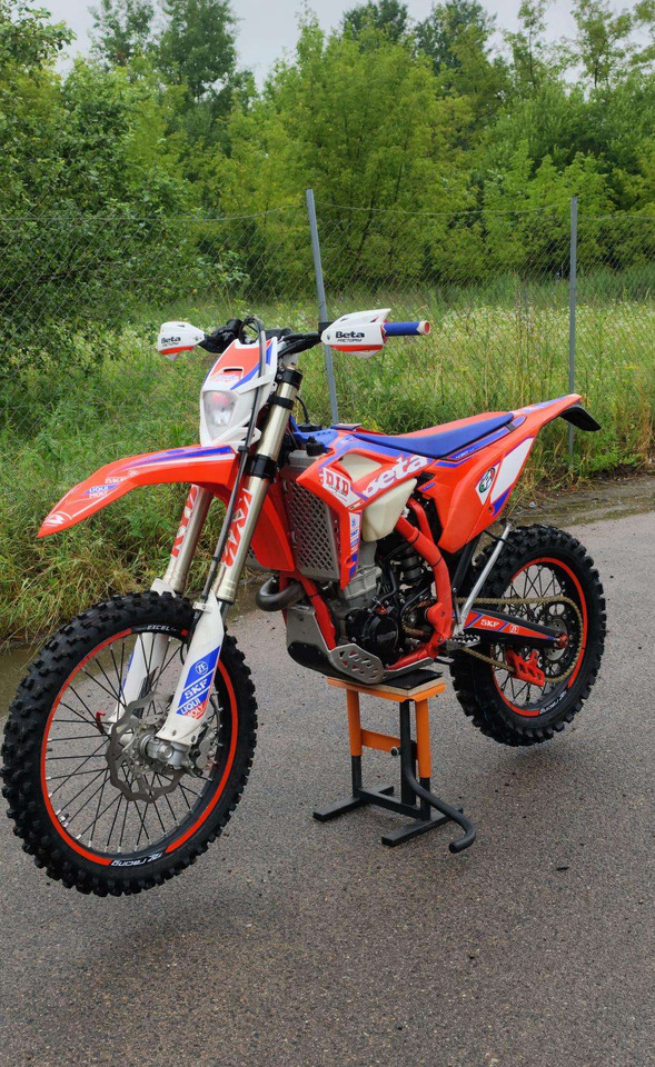 Beta RR 430cc - Motocikls: foto 1 Beta RR 430cc - Motocikls: foto 1