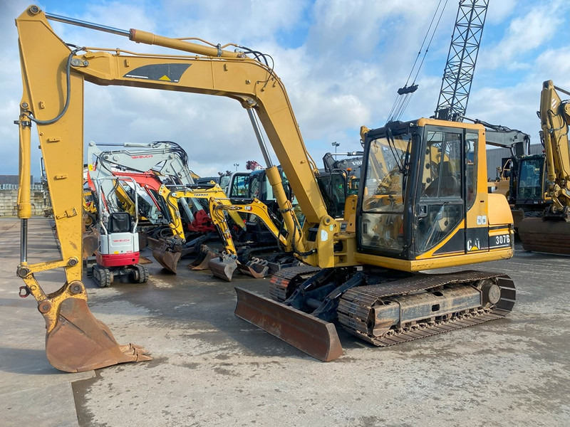 Caterpillar 307B NVT - Mini-ekskavators: foto 1 Caterpillar 307B NVT - Mini-ekskavators: foto 1