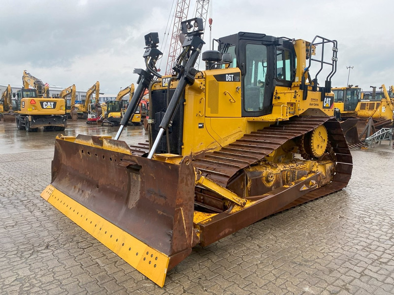 Caterpillar D6T LGP NVT - Buldozers: foto 4 Caterpillar D6T LGP NVT - Buldozers: foto 4