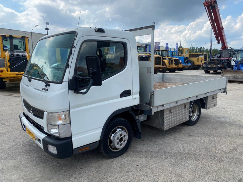 Mitsubishi Fuso Canter 3C18 NVT - Kravas automašīna ar slēgto virsbūvi: foto 3 Mitsubishi Fuso Canter 3C18 NVT - Kravas automašīna ar slēgto virsbūvi: foto 3