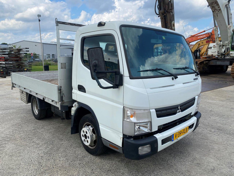 Mitsubishi Fuso Canter 3C18 NVT - Kravas automašīna ar slēgto virsbūvi: foto 2 Mitsubishi Fuso Canter 3C18 NVT - Kravas automašīna ar slēgto virsbūvi: foto 2