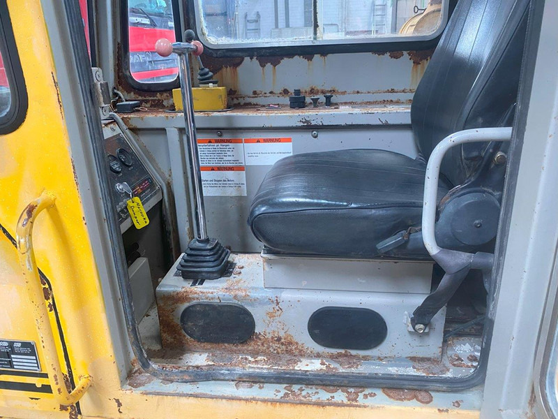 Morooka MST 600e swivel crawler dumper NVT - Kāpurķēžu pašizgāzējs: foto 3 Morooka MST 600e swivel crawler dumper NVT - Kāpurķēžu pašizgāzējs: foto 3