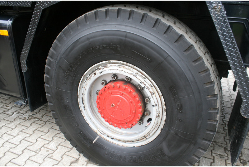 Visurgājējs celtnis Tadano TR300EX NVT: foto 10