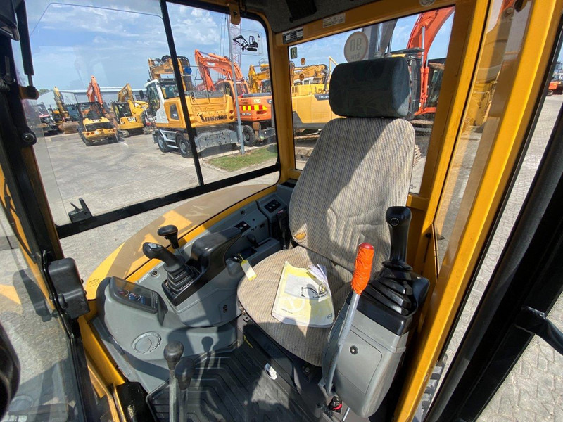 Volvo ECR38 NVT - Mini-ekskavators: foto 4 Volvo ECR38 NVT - Mini-ekskavators: foto 4