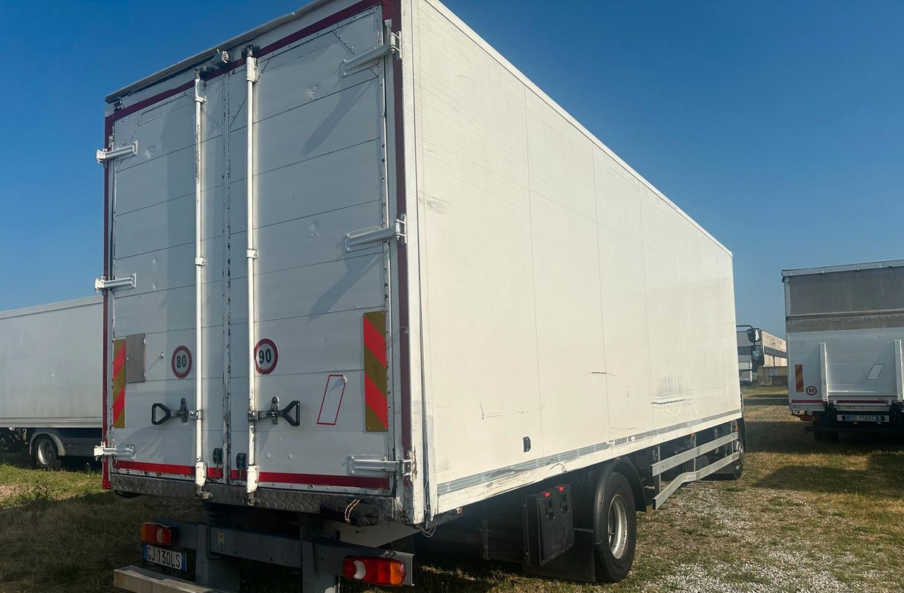 DAF LF 55.220 FURGONE 8 MT. - Kravas automašīna ar slēgto virsbūvi: foto 3 DAF LF 55.220 FURGONE 8 MT. - Kravas automašīna ar slēgto virsbūvi: foto 3