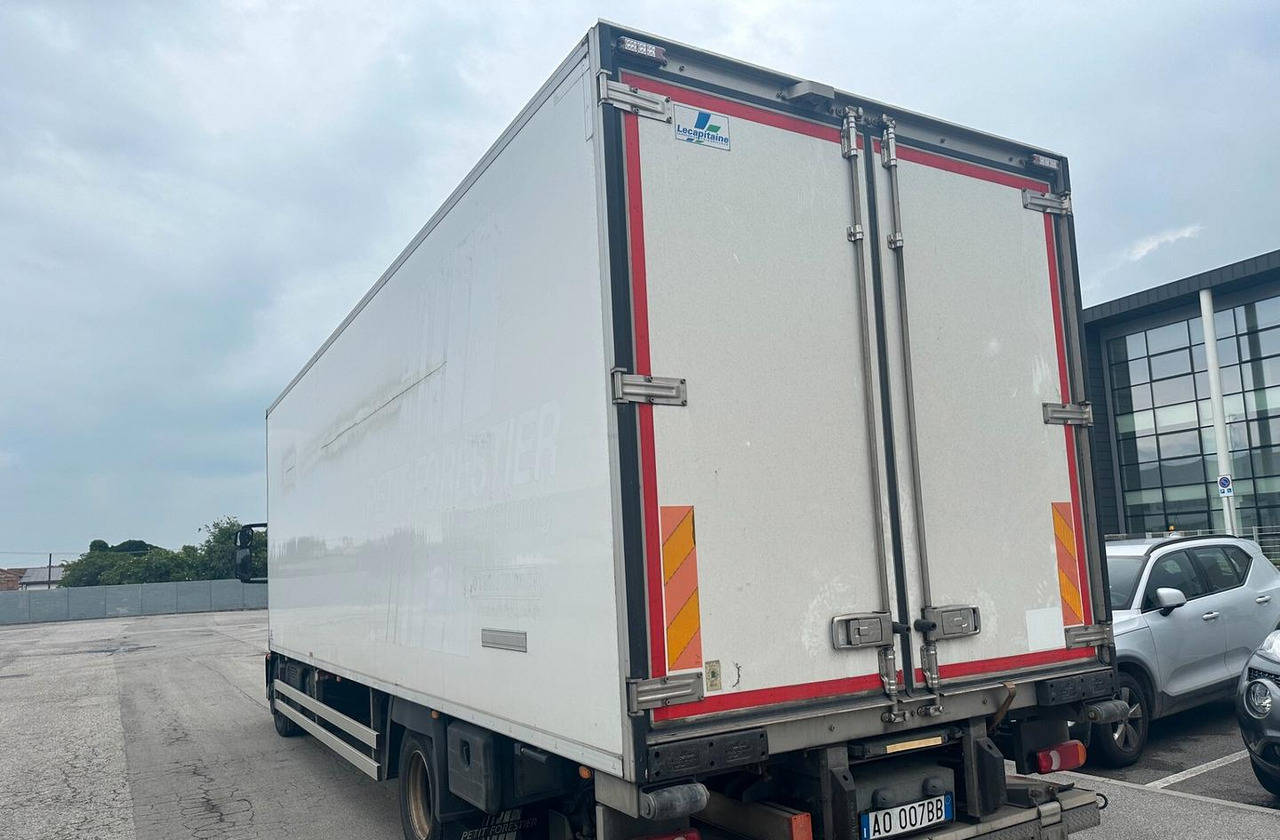 IVECO 160E25 FURGONE ISOTERMICO E GRUPPO FRIGO CON - Kravas automašīna refrižerators: foto 4 IVECO 160E25 FURGONE ISOTERMICO E GRUPPO FRIGO CON - Kravas automašīna refrižerators: foto 4