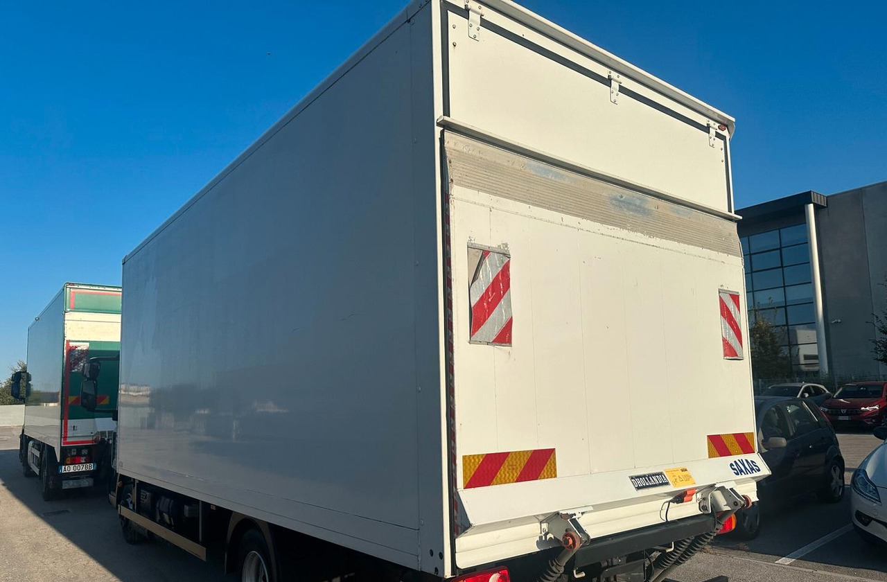 Iveco 80E19 P euro 6 furgone sponda - Kravas automašīna ar slēgto virsbūvi: foto 3 Iveco 80E19 P euro 6 furgone sponda - Kravas automašīna ar slēgto virsbūvi: foto 3