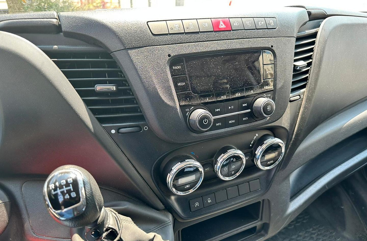 Iveco daily 35c16 euro 6 furgone e sponda - Furgons ar slēgtā virsbūve: foto 5 Iveco daily 35c16 euro 6 furgone e sponda - Furgons ar slēgtā virsbūve: foto 5