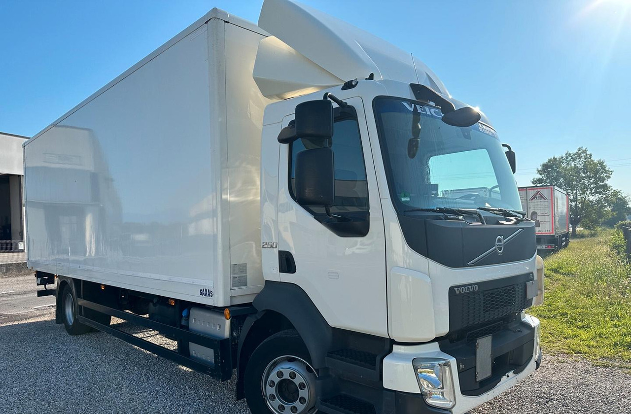 Volvo FL 250 EURO 6 FURGONE E SPONDA - Kravas automašīna ar slēgto virsbūvi: foto 2 Volvo FL 250 EURO 6 FURGONE E SPONDA - Kravas automašīna ar slēgto virsbūvi: foto 2