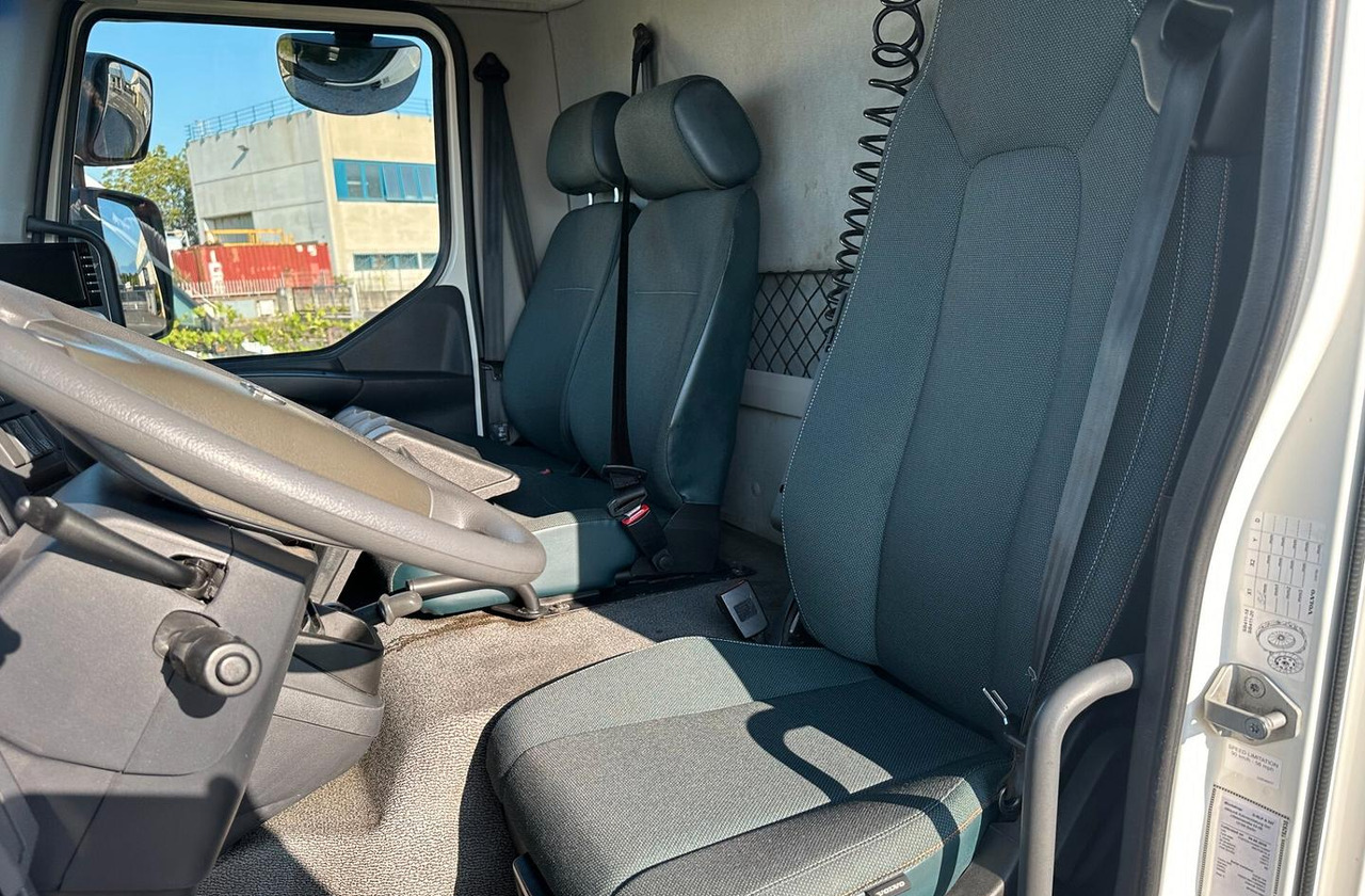 Kravas automašīna ar slēgto virsbūvi Volvo FL 250 EURO 6 FURGONE E SPONDA: foto 6