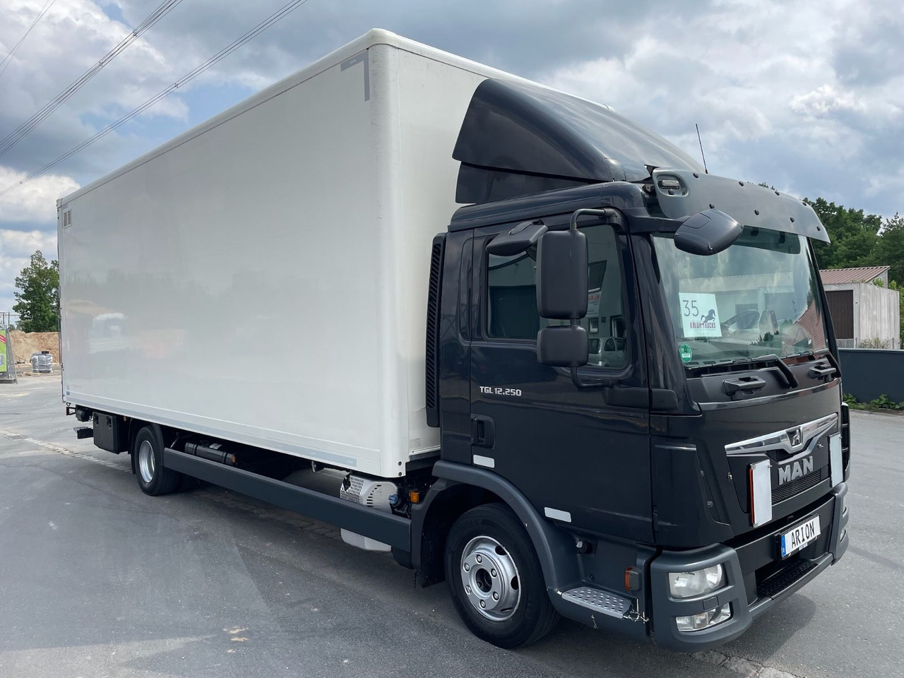 MAN TGL 12.250 4x2 BL Koffer/LBW/PALFINGER/AC/EU6c - Kravas automašīna ar slēgto virsbūvi: foto 1 MAN TGL 12.250 4x2 BL Koffer/LBW/PALFINGER/AC/EU6c - Kravas automašīna ar slēgto virsbūvi: foto 1