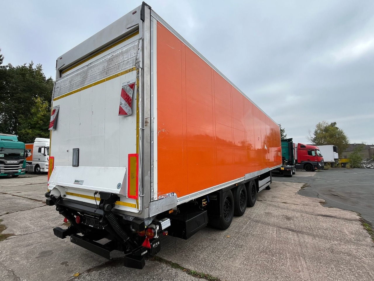 Schmitz Cargobull SCB*S3B/CARRIER/Vector1550/LBW/BÄR/2347h/13,4m - Puspiekabe slēgtā virsbūve: foto 5 Schmitz Cargobull SCB*S3B/CARRIER/Vector1550/LBW/BÄR/2347h/13,4m - Puspiekabe slēgtā virsbūve: foto 5