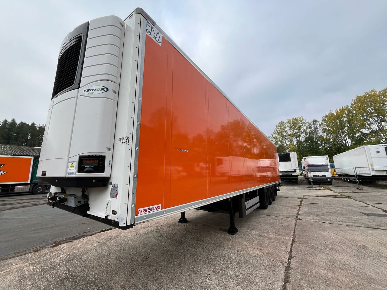 Schmitz Cargobull SCB*S3B/CARRIER/Vector1550/LBW/BÄR/2347h/13,4m - Puspiekabe slēgtā virsbūve: foto 2 Schmitz Cargobull SCB*S3B/CARRIER/Vector1550/LBW/BÄR/2347h/13,4m - Puspiekabe slēgtā virsbūve: foto 2