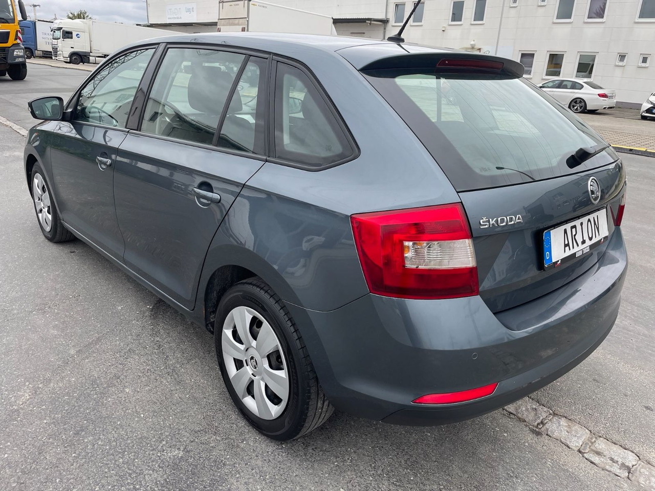 Skoda Rapid Spaceback Ambition - Universālis: foto 4 Skoda Rapid Spaceback Ambition - Universālis: foto 4