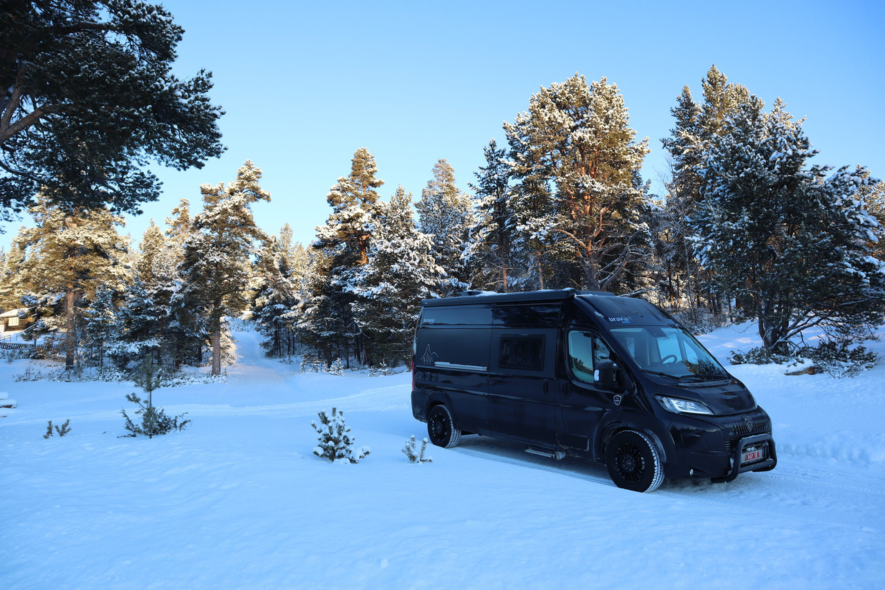 Bravia Swan 599 Nordic - Auto kemperis: foto 1 Bravia Swan 599 Nordic - Auto kemperis: foto 1