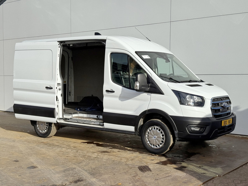 Ford E-Transit 390 75kWh 184PK 390 Elektrisch 75kWh 334km WLTP BEV Snelladen L2H2 Climate Control Tacho Carplay Camera Stoelverwarming Parkeersensoren voor achter Laadkabel - Kravas mikroautobuss, Elektriskais furgons: foto 5 Ford E-Transit 390 75kWh 184PK 390 Elektrisch 75kWh 334km WLTP BEV Snelladen L2H2 Climate Control Tacho Carplay Camera Stoelverwarming Parkeersensoren voor achter Laadkabel - Kravas mikroautobuss, Elektriskais furgons: foto 5