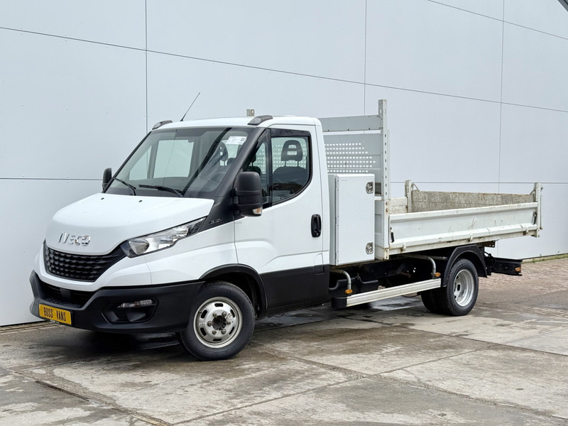 Iveco Daily 35C12 2.3 L3 Kipper Dubbellucht 3.5t Trekhaak Airco Cruise Control Lucht Geveerde Stoel - Komercauto pašizgāzējs: foto 2 Iveco Daily 35C12 2.3 L3 Kipper Dubbellucht 3.5t Trekhaak Airco Cruise Control Lucht Geveerde Stoel - Komercauto pašizgāzējs: foto 2