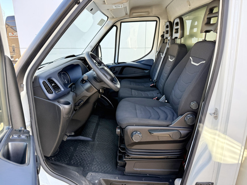 Iveco Daily 35C14V 2.3 Bakwagen automaat Airco Cruise Control Camera Meubelbak Foodtruck Camper XL - Kravas mikroautobuss: foto 5 Iveco Daily 35C14V 2.3 Bakwagen automaat Airco Cruise Control Camera Meubelbak Foodtruck Camper XL - Kravas mikroautobuss: foto 5