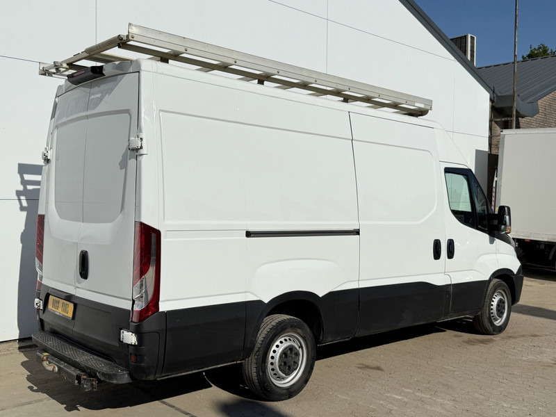 Iveco Daily 35S13 ***Marge/Margin***Automaat L2H2 Climate Control Cruise Control Trekhaak Navigatie Imperiaal - Kravas mikroautobuss: foto 3 Iveco Daily 35S13 ***Marge/Margin***Automaat L2H2 Climate Control Cruise Control Trekhaak Navigatie Imperiaal - Kravas mikroautobuss: foto 3