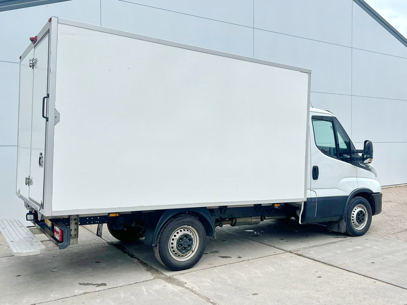 Iveco Daily 35S14 2.3 Automaat Koel/vrieswagen Kühlkoffer Carrier-20°C Climate Control Cruise Control Camera - Komercauto refrižerators: foto 4 Iveco Daily 35S14 2.3 Automaat Koel/vrieswagen Kühlkoffer Carrier-20°C Climate Control Cruise Control Camera - Komercauto refrižerators: foto 4