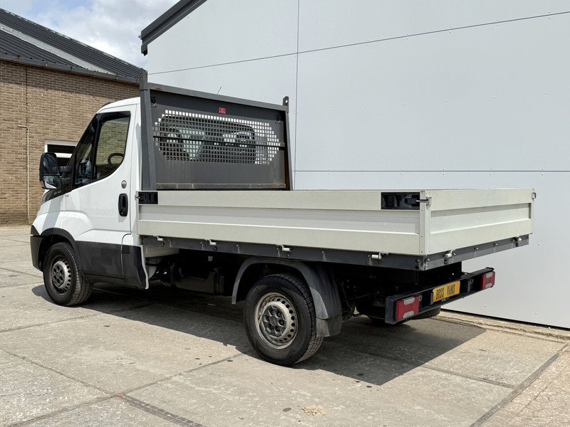 Iveco Daily 35S14 2.3 Open Laadbak Pritische Airco Cruise Control Lucht Geveerde Stoel - Automašīna ar kravas platformu: foto 2 Iveco Daily 35S14 2.3 Open Laadbak Pritische Airco Cruise Control Lucht Geveerde Stoel - Automašīna ar kravas platformu: foto 2
