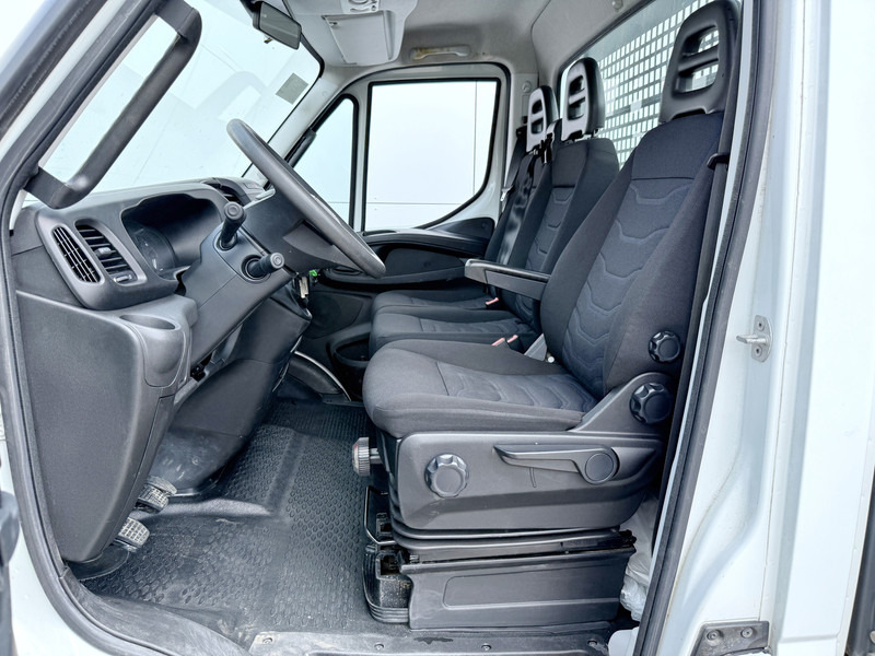 Iveco Daily 35S14 2.3 Open Laadbak Pritische Airco Cruise Control Lucht Geveerde Stoel - Automašīna ar kravas platformu: foto 5 Iveco Daily 35S14 2.3 Open Laadbak Pritische Airco Cruise Control Lucht Geveerde Stoel - Automašīna ar kravas platformu: foto 5