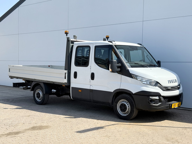 Iveco Daily 35S16 2.3 Automaat Dubbele Cabine Open laadbak Pritsche Pick up Trekhaak 3.5t Climate Control 7 Zitplaatsen Standkachel - Automašīna ar kravas platformu, Kravas-pasažieru furgons: foto 4 Iveco Daily 35S16 2.3 Automaat Dubbele Cabine Open laadbak Pritsche Pick up Trekhaak 3.5t Climate Control 7 Zitplaatsen Standkachel - Automašīna ar kravas platformu, Kravas-pasažieru furgons: foto 4