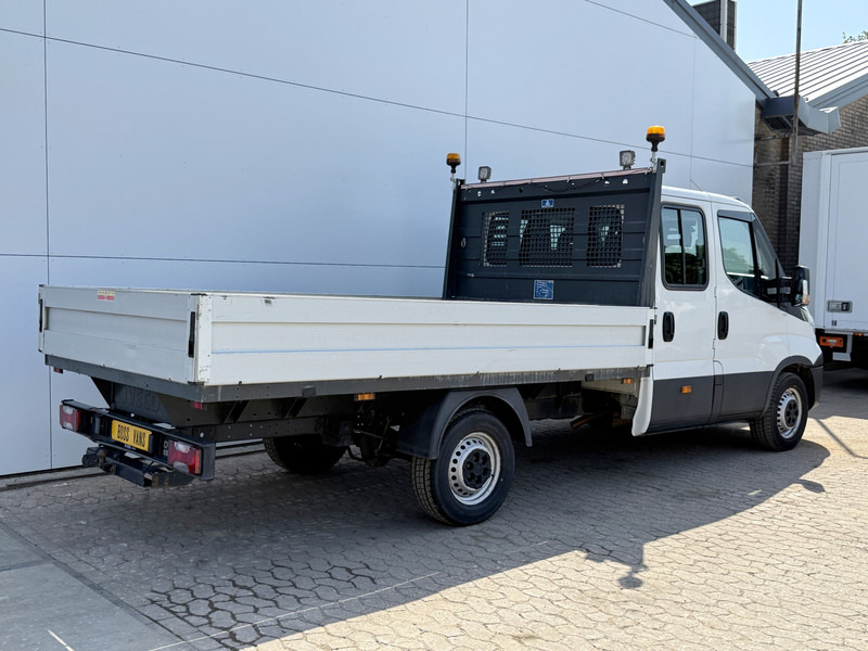 Iveco Daily 35S16 2.3 Automaat Dubbele Cabine Trekhaak 3.5t Climate Control 7 Zitplaatsen Standkachel DC - Automašīna ar kravas platformu, Kravas-pasažieru furgons: foto 3 Iveco Daily 35S16 2.3 Automaat Dubbele Cabine Trekhaak 3.5t Climate Control 7 Zitplaatsen Standkachel DC - Automašīna ar kravas platformu, Kravas-pasažieru furgons: foto 3