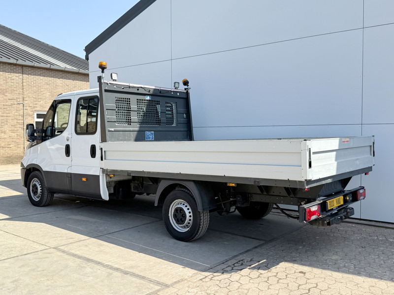 Iveco Daily 35S16 2.3 Automaat Dubbele Cabine Trekhaak 3.5t Climate Control 7 Zitplaatsen Standkachel DC - Automašīna ar kravas platformu, Kravas-pasažieru furgons: foto 2 Iveco Daily 35S16 2.3 Automaat Dubbele Cabine Trekhaak 3.5t Climate Control 7 Zitplaatsen Standkachel DC - Automašīna ar kravas platformu, Kravas-pasažieru furgons: foto 2