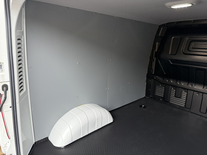 Mazs furgons, Elektriskais furgons Maxus EDELIVER 3 122PK Nieuw! L1 SWB Elektrisch 50kWh 227km WLTP Carplay Touchscreen scherm Camera Parkeersensoren: foto 13