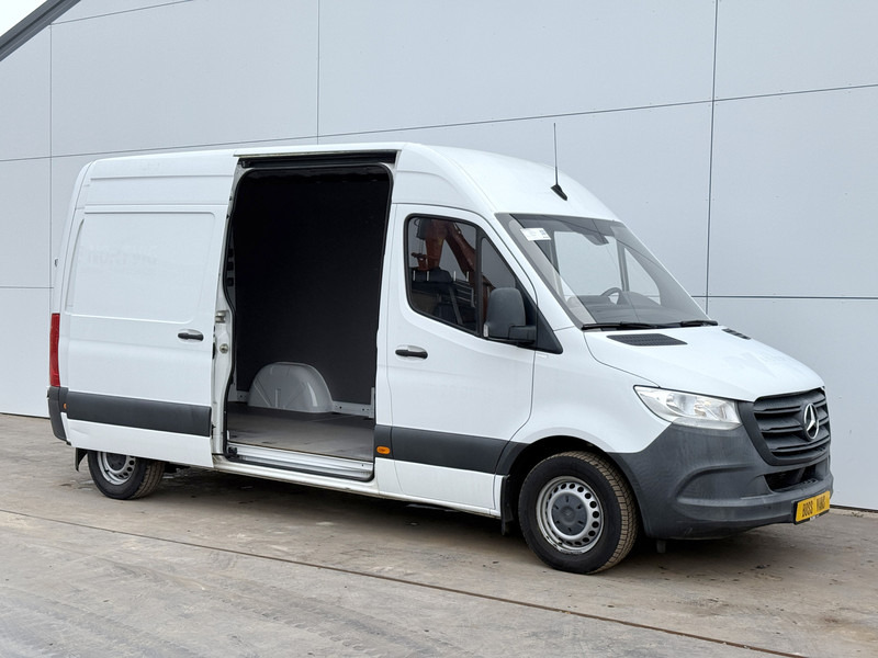Mercedes-Benz Sprinter 214 2.2 CDI L2H2 Climate Control Cruise Control Trekhaak Carplay Camera - Mazs furgons: foto 5 Mercedes-Benz Sprinter 214 2.2 CDI L2H2 Climate Control Cruise Control Trekhaak Carplay Camera - Mazs furgons: foto 5