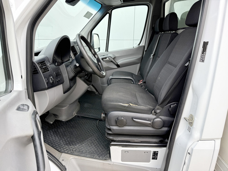 Mercedes-Benz Sprinter 316 2.2 CDI Automaat Laadklep Lane Assist Standkachel Climate Control Bakwagen Meubelbak - Furgons ar slēgtā virsbūve: foto 5 Mercedes-Benz Sprinter 316 2.2 CDI Automaat Laadklep Lane Assist Standkachel Climate Control Bakwagen Meubelbak - Furgons ar slēgtā virsbūve: foto 5