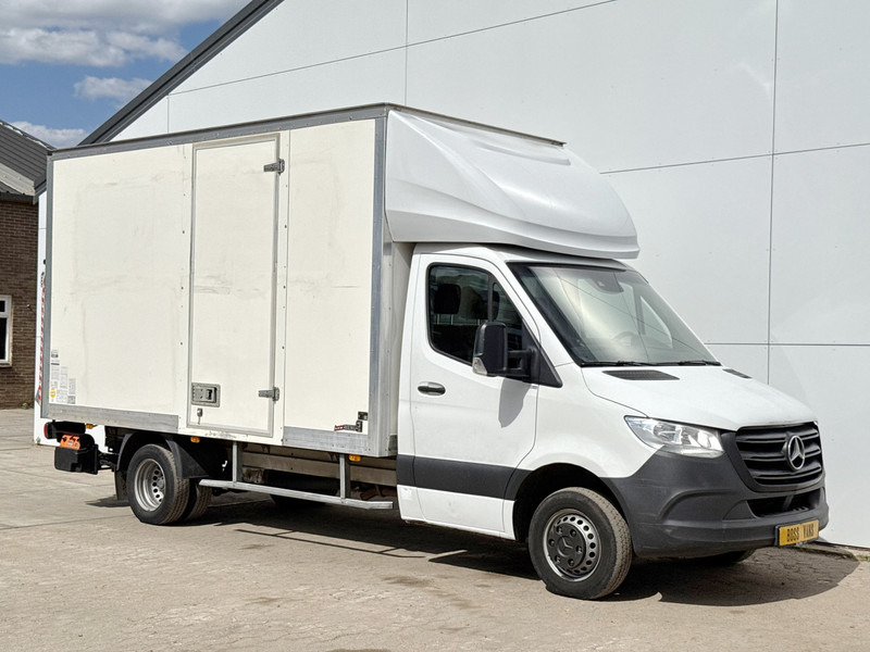 Mercedes-Benz Sprinter 514 2.2 CDI Laadklep Climate Control Cruise Control Bakwagen Meubelbak - Furgons ar slēgtā virsbūve: foto 4 Mercedes-Benz Sprinter 514 2.2 CDI Laadklep Climate Control Cruise Control Bakwagen Meubelbak - Furgons ar slēgtā virsbūve: foto 4