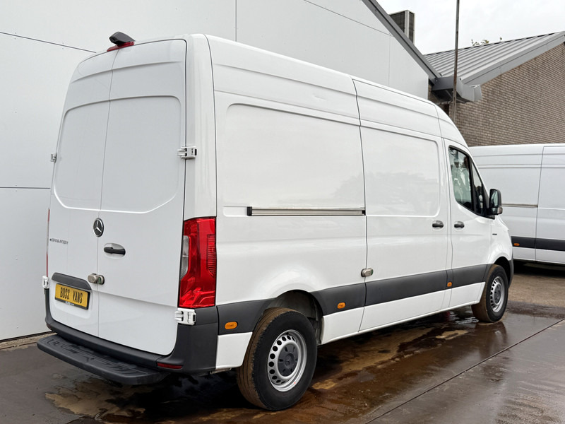 Mercedes-Benz eSprinter 112 L2H2 100% Elektrisch 55kWh 168km WLTP 80kw Snelladen Climate Control Camera Stoelverwarming - Kravas mikroautobuss, Elektriskais furgons: foto 3 Mercedes-Benz eSprinter 112 L2H2 100% Elektrisch 55kWh 168km WLTP 80kw Snelladen Climate Control Camera Stoelverwarming - Kravas mikroautobuss, Elektriskais furgons: foto 3