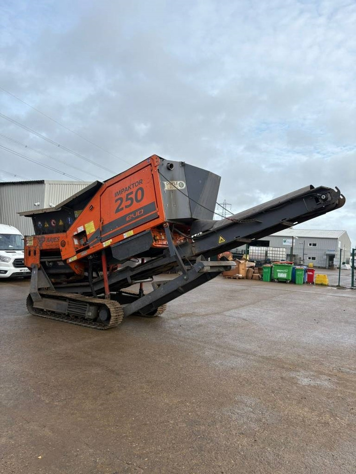 Arjes 250 Evo - Mobilais drupinātājs: foto 1 Arjes 250 Evo - Mobilais drupinātājs: foto 1