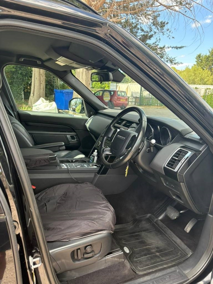 SUV Land Rover Discovery: foto 11