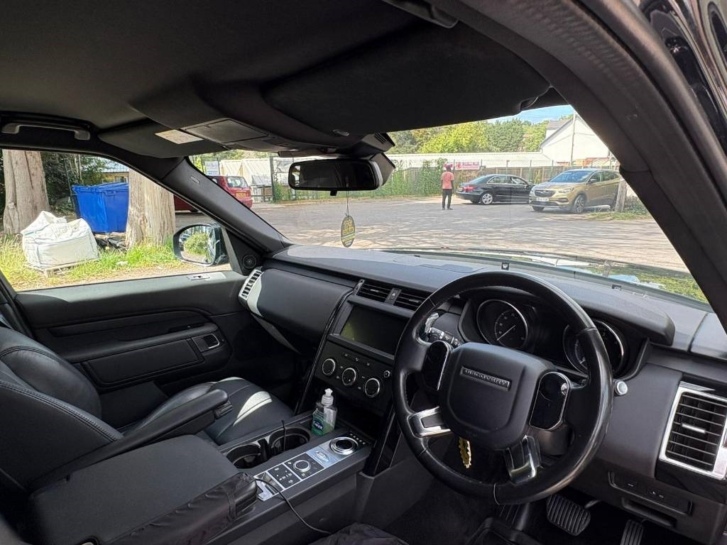 SUV Land Rover Discovery: foto 8