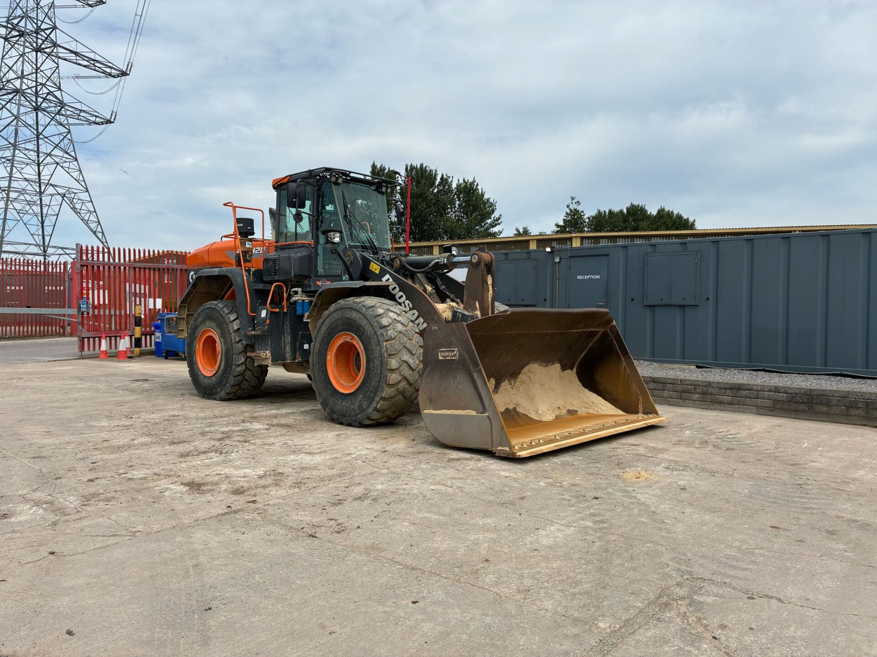 Riteņu iekrāvējs Doosan DL420: foto 7