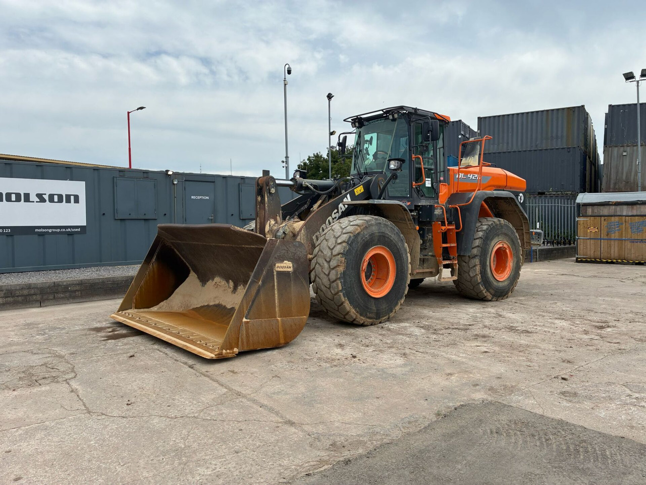 Doosan DL420 - Riteņu iekrāvējs: foto 1 Doosan DL420 - Riteņu iekrāvējs: foto 1
