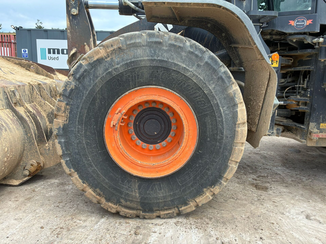 Riteņu iekrāvējs Doosan DL420: foto 20