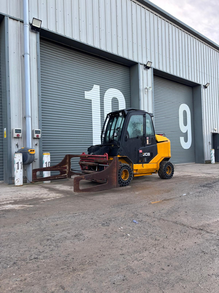 JCB TLT35 - Teleskopiskais iekrāvējs: foto 1 JCB TLT35 - Teleskopiskais iekrāvējs: foto 1