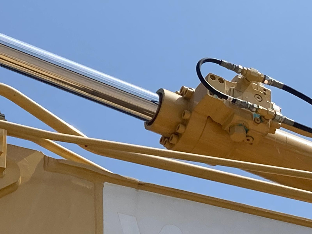 Kāpurķēžu ekskavators Kobelco SK130LC-11: foto 16