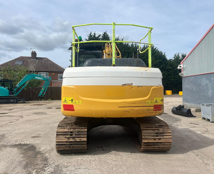 Kobelco SK130LC-11 - Kāpurķēžu ekskavators: foto 4 Kobelco SK130LC-11 - Kāpurķēžu ekskavators: foto 4