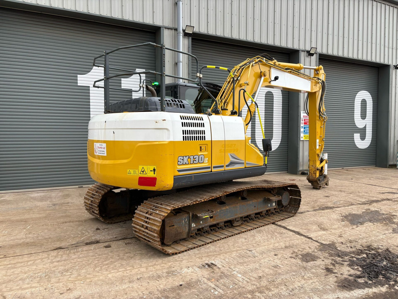 Kobelco SK130LC-11 - Kāpurķēžu ekskavators: foto 5 Kobelco SK130LC-11 - Kāpurķēžu ekskavators: foto 5
