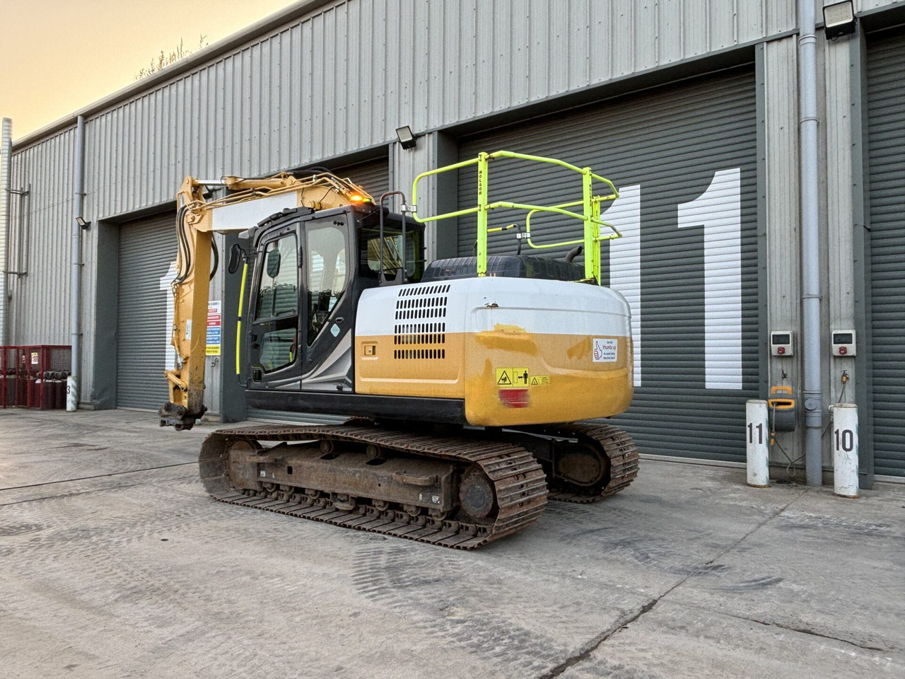 Kobelco SK130LC-11 - Kāpurķēžu ekskavators: foto 3 Kobelco SK130LC-11 - Kāpurķēžu ekskavators: foto 3